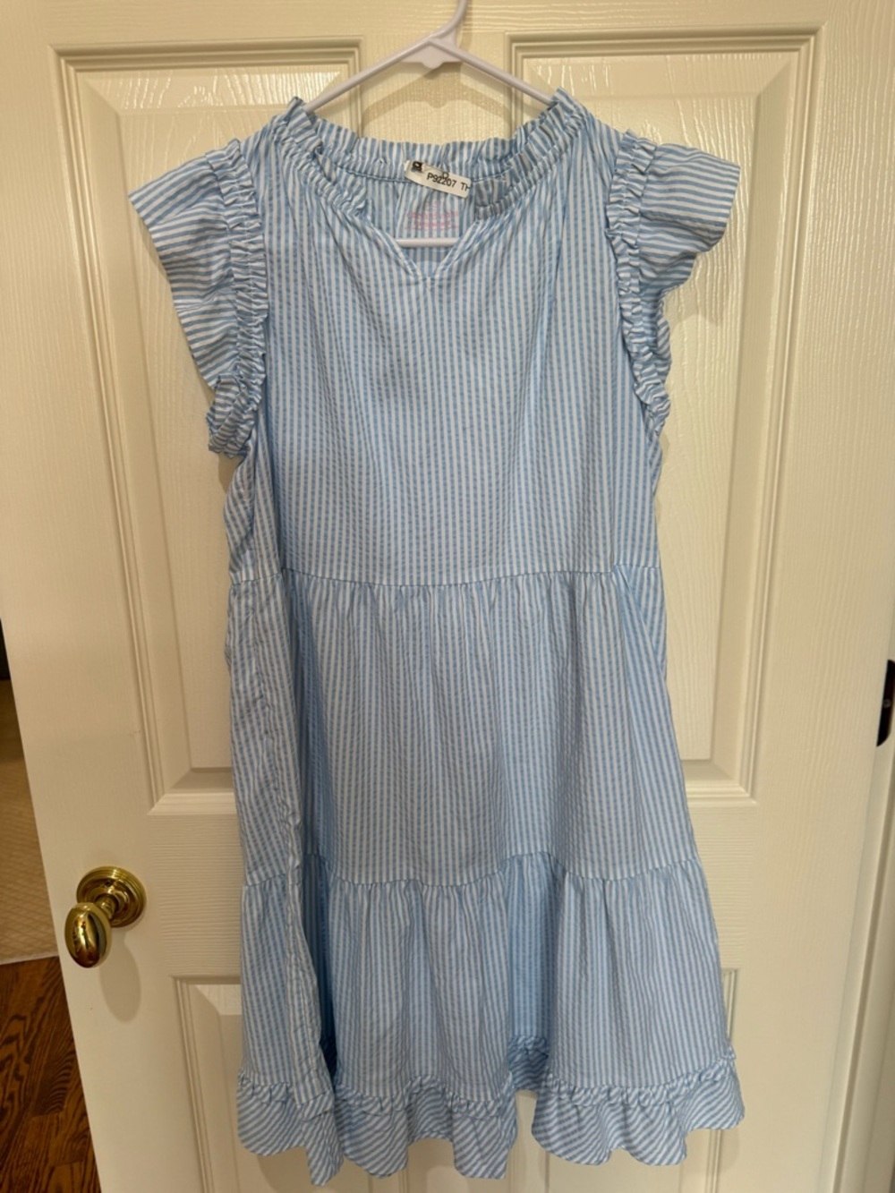 Vineyard Vines Seersucker Tiered Dress size L (12/14) girl’s